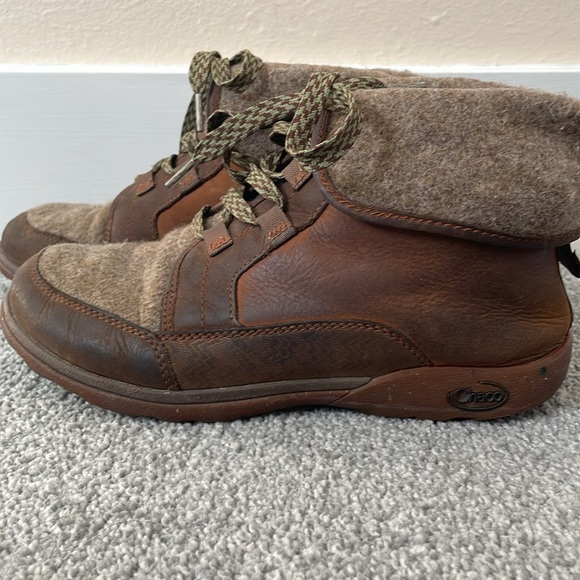Fold Down Leather Wool Chaco Boots - Picture 2 of 6